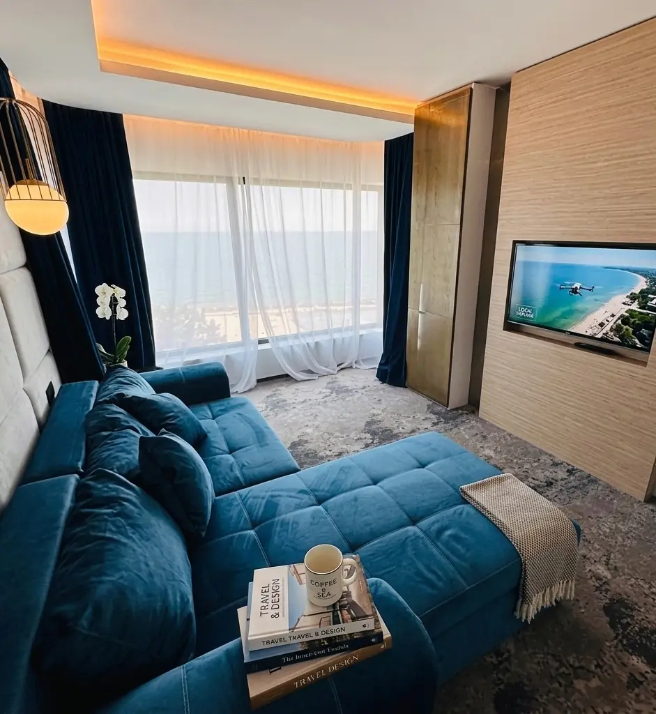 Suite lounge with panoramic sea view